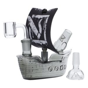 DHC Originals High Seas Pirate Ship Bong